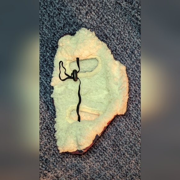 NWOT Small dog winter hat - Picture 2 of 5